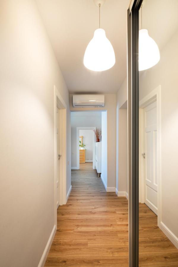 Cozy 2 Bedroom Apartment In Riga Centre Exteriér fotografie